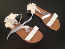 Sandaletten Ledersandale Knöchelriemen   weiß Gr 41 OVP neu-wertig