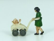 Sehr schönes Original - SIKU PLASTIK Serie V 422 MÄDCHEN mit KINDERWAGEN