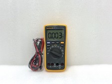 FLUKE 17B+ Digital Multimeter