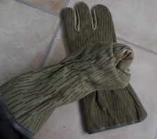 2 Strichtarn - Handschuhe aus der DDR Armee NVA  ( Innenstoff wurde entfernt)