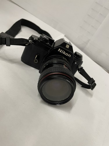 Nikon kamera - em,