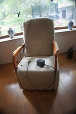 Fernsehsessel elektrisch verstellbar