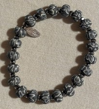 Marc Cain Damenarmband, Perlen, Kunststoff und Glas, Grau, Neu und ungetragen