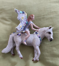 Schleich     Fee mit Pferd/Fohlen