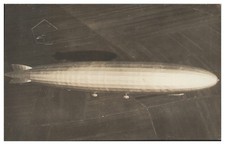 D1362/ Zeppelin über den