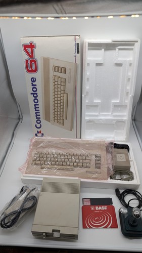 Commodore c64 floppy - 64, (+