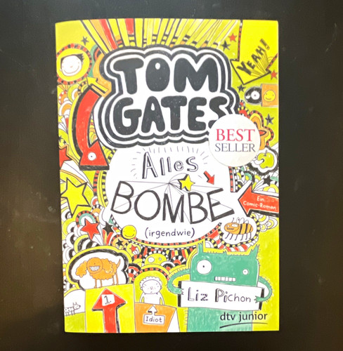 Dtv junior tom gates - junior,