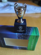 Verkaufe 3 D Miniatur-Pokal