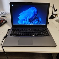 ASUS Vivobook 15 X542 I7-8550U,NVIDIA MX150, 8GB, 256SSD, 1TB HDD