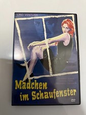 MÄDCHEN IM SCHAUFENSTER mit