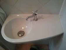 Wasch- tisch/becken für