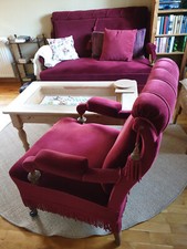 Antike rote Sitzgarnitur in