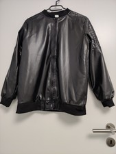 Schwarze kunstlederjacke - schwarze,