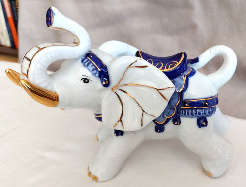 Porzellan elefant 20x15 - porzellan-elefant,