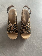 UGG Plateausandalette Keilabsatz Leder Gr. 36 Neu Leoparden (Fell)