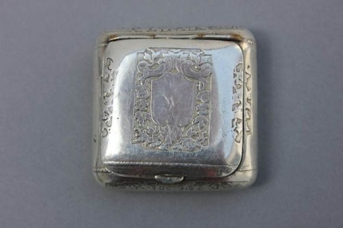 Versilberte puderdose 1890 - um,