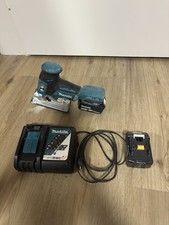 Makita Akku Pendelhubstichsäge 18V, 2 x 5,0 Ah Akku u. Ladegerät (DJV181RTJ)