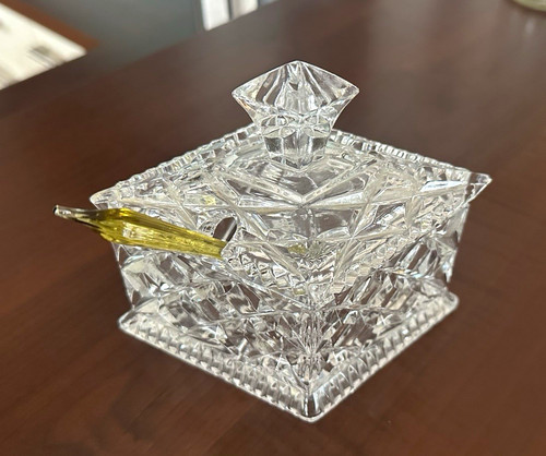 Zuckerschale mit deckel und - zuckerschale,