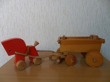 Holzspielzeug: Pferd mit