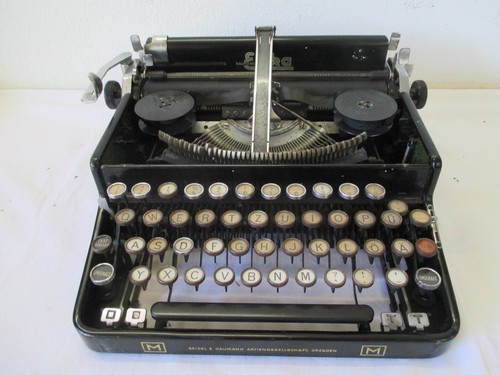 Antike schreibmaschine erika - schreibmaschine,