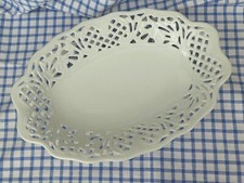 ANTIK WUNDERSCHÖN PORZELLAN