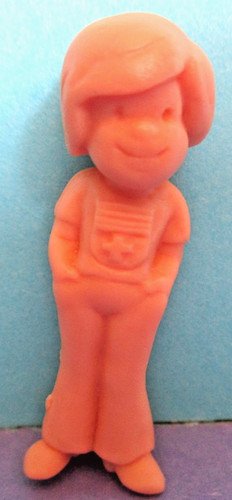 Werbefigur rotes kreuz junge - rotes,