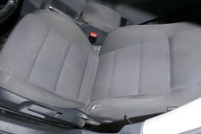 VW Golf 5 1K V Sitz Fahrersitz