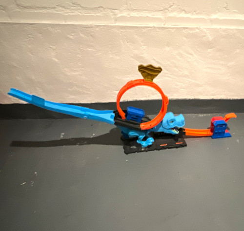 Hot wheels looping - hot,