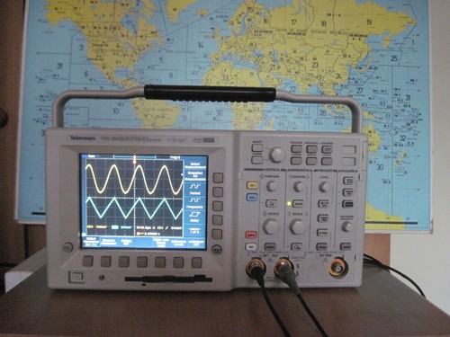 Tektronix oscilloscope 3032b - tektronix,