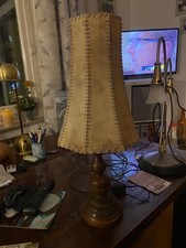 Tischklampe Holz mit Lederschirm 60cm hoch