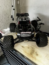 Traxxas Revo 3.3 Nitro mit viele Upgrades
