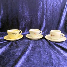 3 Cappuccino-Tassen mit Untertassen, untersch. Dekor