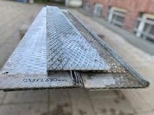 8Stück Riffelblech Winkelplatte Trittblech Trittstufe 257x2680x25mm 47492