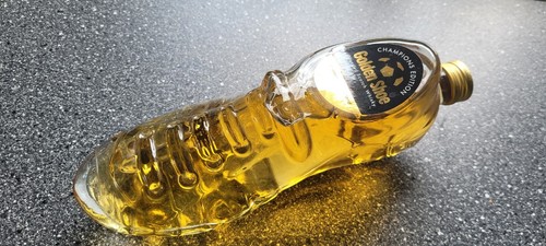 Golden shoe blended scotch - golden,