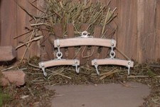 Krippenzubehör -Pferde/Ochsengeschirr aus Holz/Metall - gebeizt