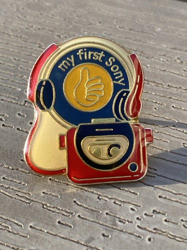 Pin first sony - pin’s,