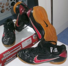 gebrauchte Nike Tiempo Hallenschuhe Fußballschuhe Indoor, Gr. 38,5