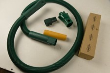 Vorwerk Schlauch und Ersatzbürsten Staubsaugerteile wenig gebraucht V-348