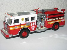 Code 3 FDNY Engine 249 Feuerwehr New York F.D.N.Y  schönes Modell