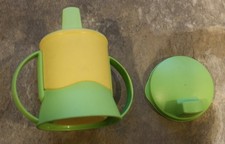 Tupperware Trinklerntasse