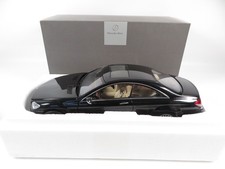 1:18 Autoart Dealer Mercedes