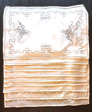 10 alte Platzdecke gestickt
