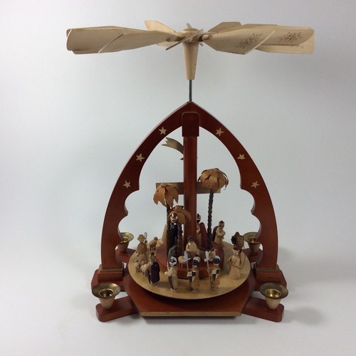 Pyramide christi geburt - pyramide,