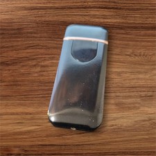 Aufladbares Metall USB Feuerzeug Glühspirale in Schwarz mit Gravur* Geschenk*