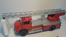 Schuco Mercedes-Benz L 322 Feuerwehr 1:18 Modell Drehleiter OVP Defekt