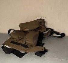 Schöne neuwertige Babytrage