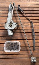 VW Bus Bulli T3 Wischermotor m. Wischergestänge 251955113B + Kleinteile