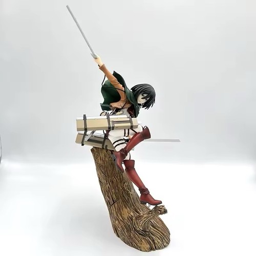 Attack titan figur - on,