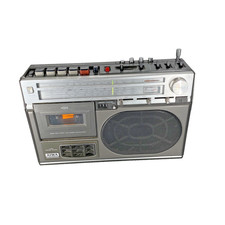 Aiwa TPR-300A Radiorekorder – defekt – für Bastler oder Ersatzteile
