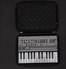 Roland JX-08